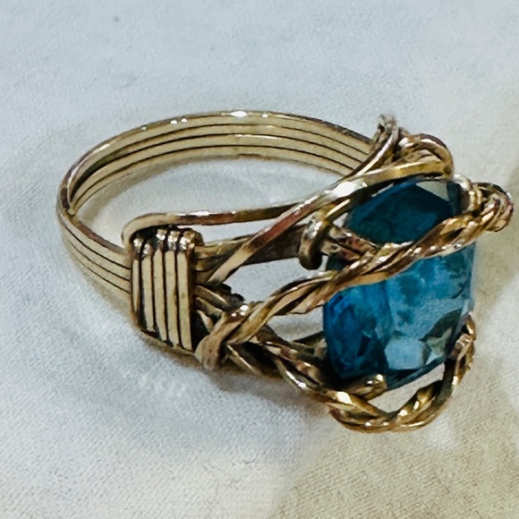 Twisted Golden Brass Wire Ring with Turquoise Colored Blue Stone Size 7 - Picture 3 of 10